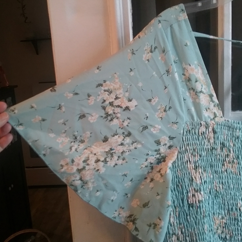 Flowing Floral Smocked Dress 3X - Picture 3 of 5